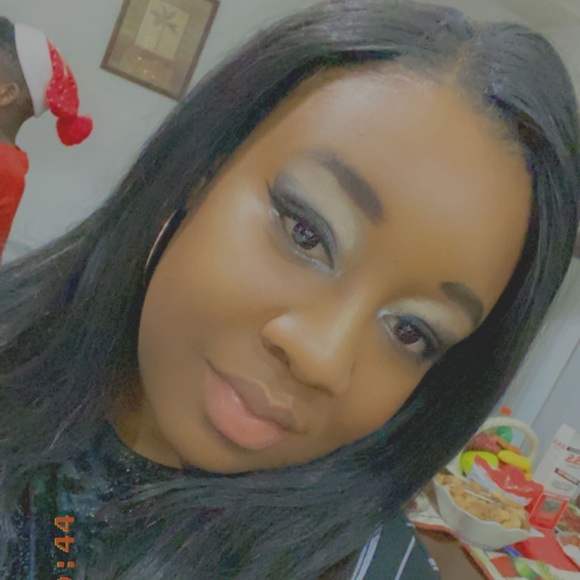 Meet your Posher, Kamica - Picture 1 of 1